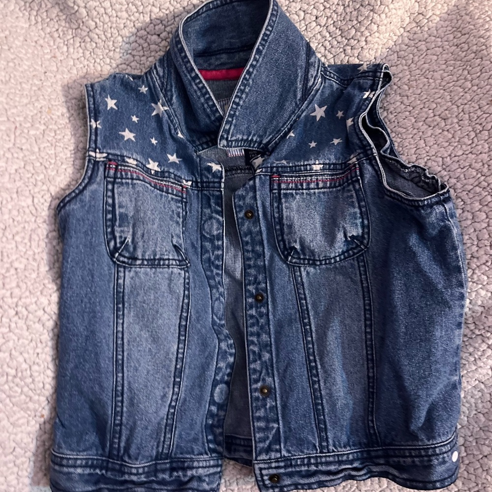Vintage Americana Tommy Hilfiger jean jacket from original collection